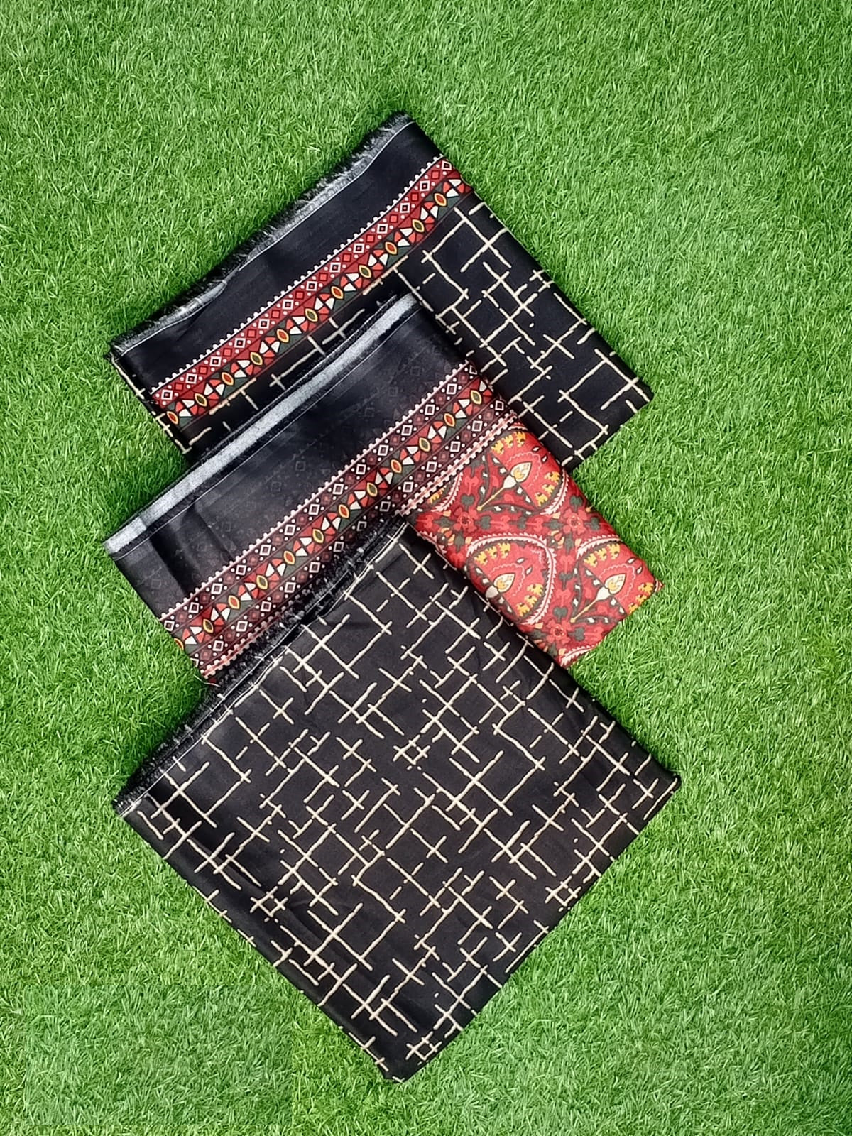 3 Piece Lawn Printed UnStitched Suit