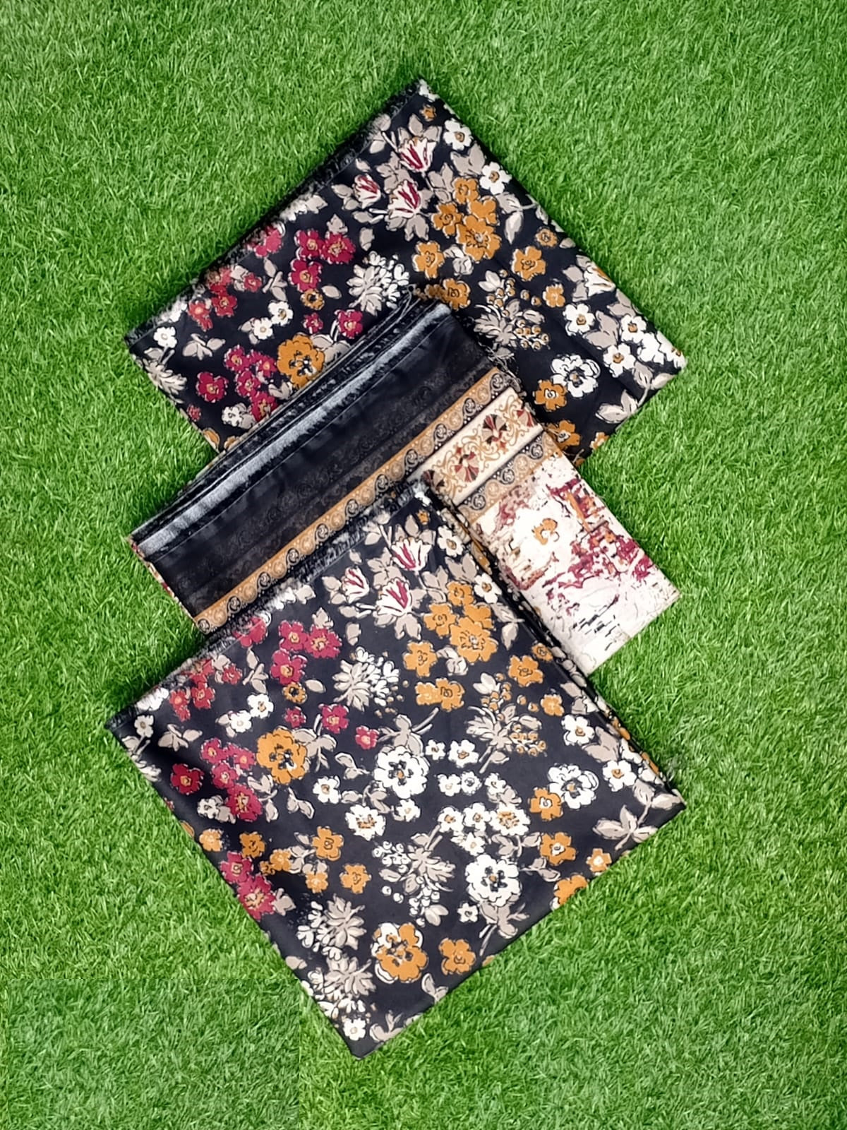 3 Piece Lawn Printed UnStitched Suit