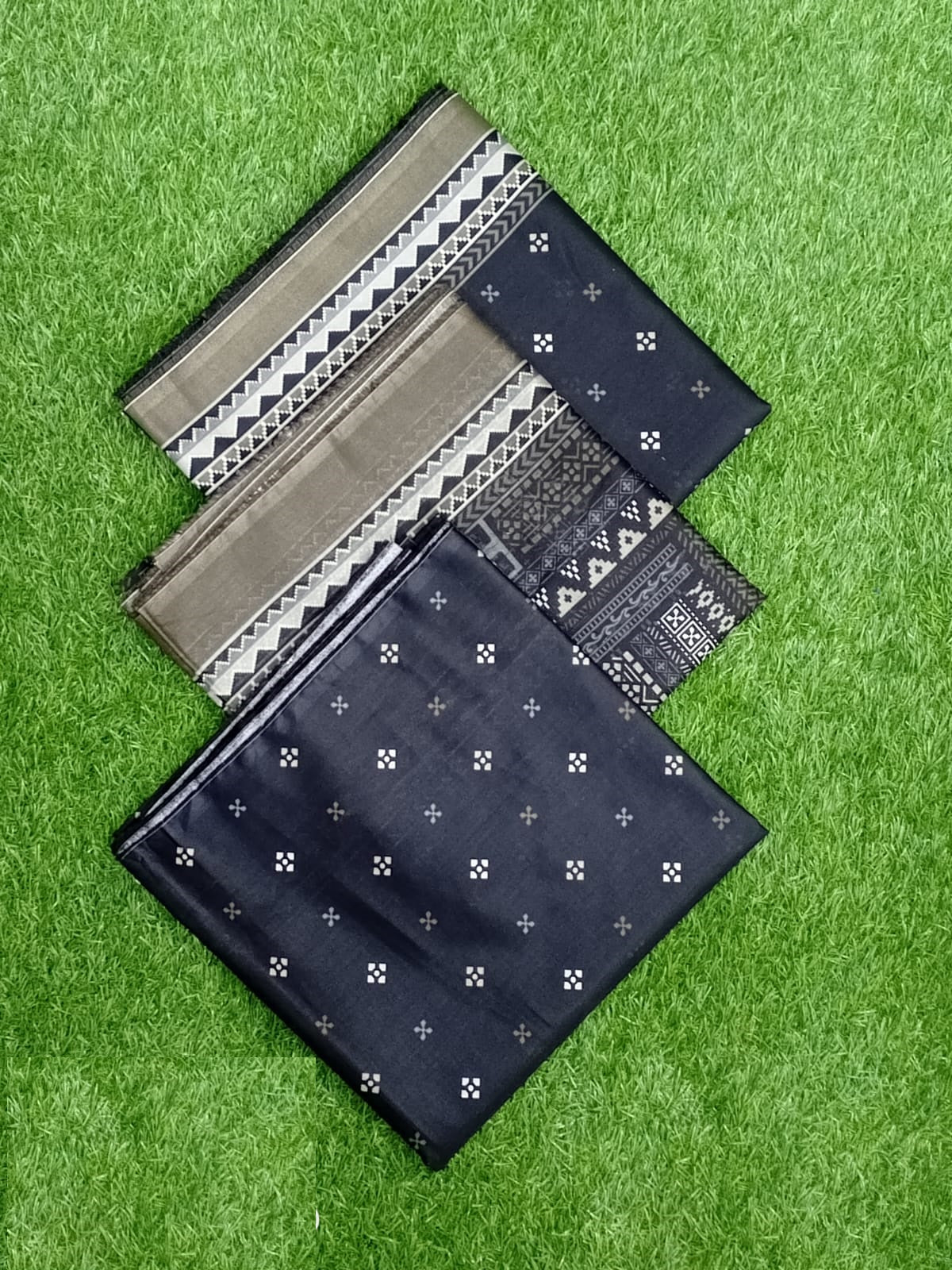 3 Piece Lawn Printed UnStitched Suit